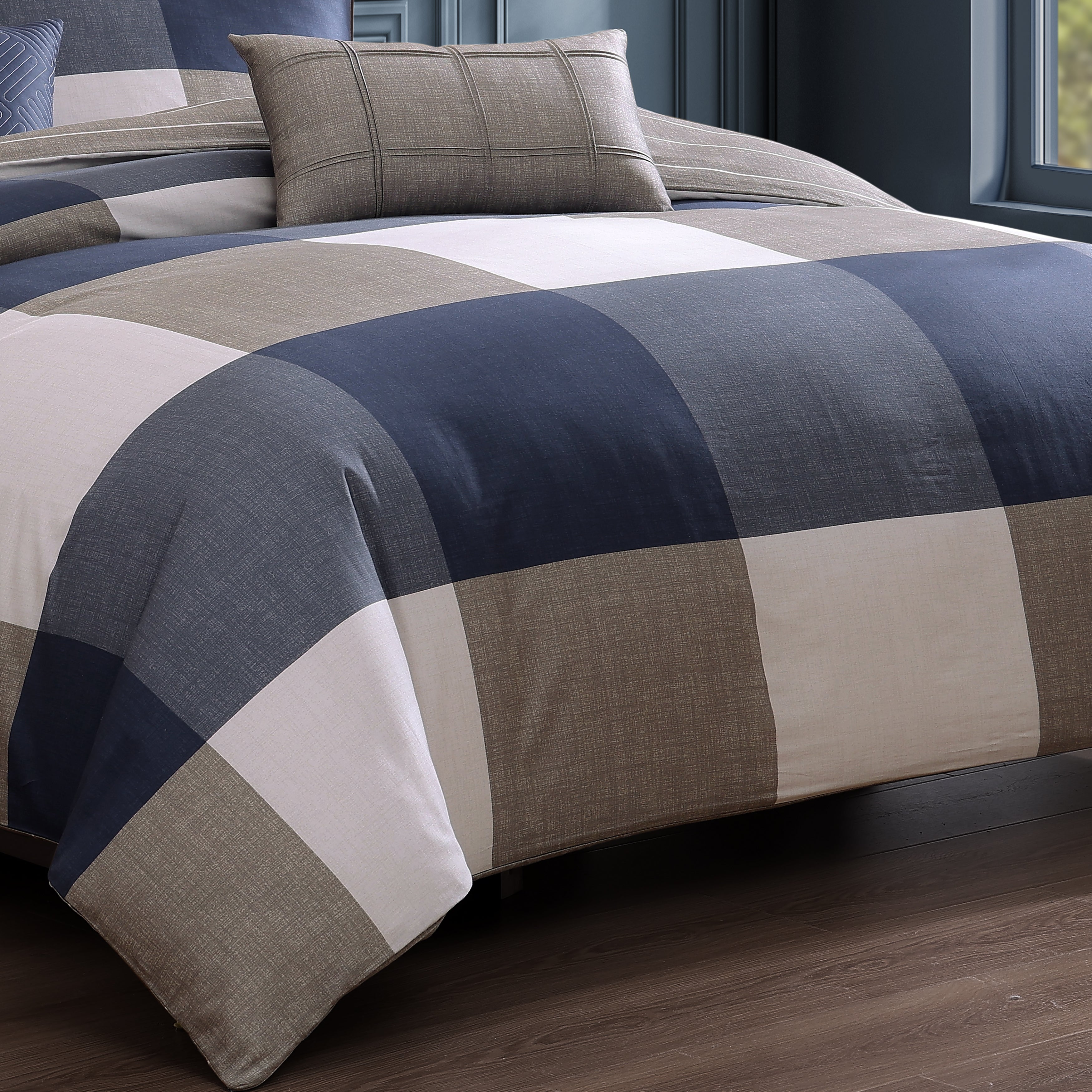 Bebejan Checkered Navy Tan 5 Piece Reversible Comforter Set